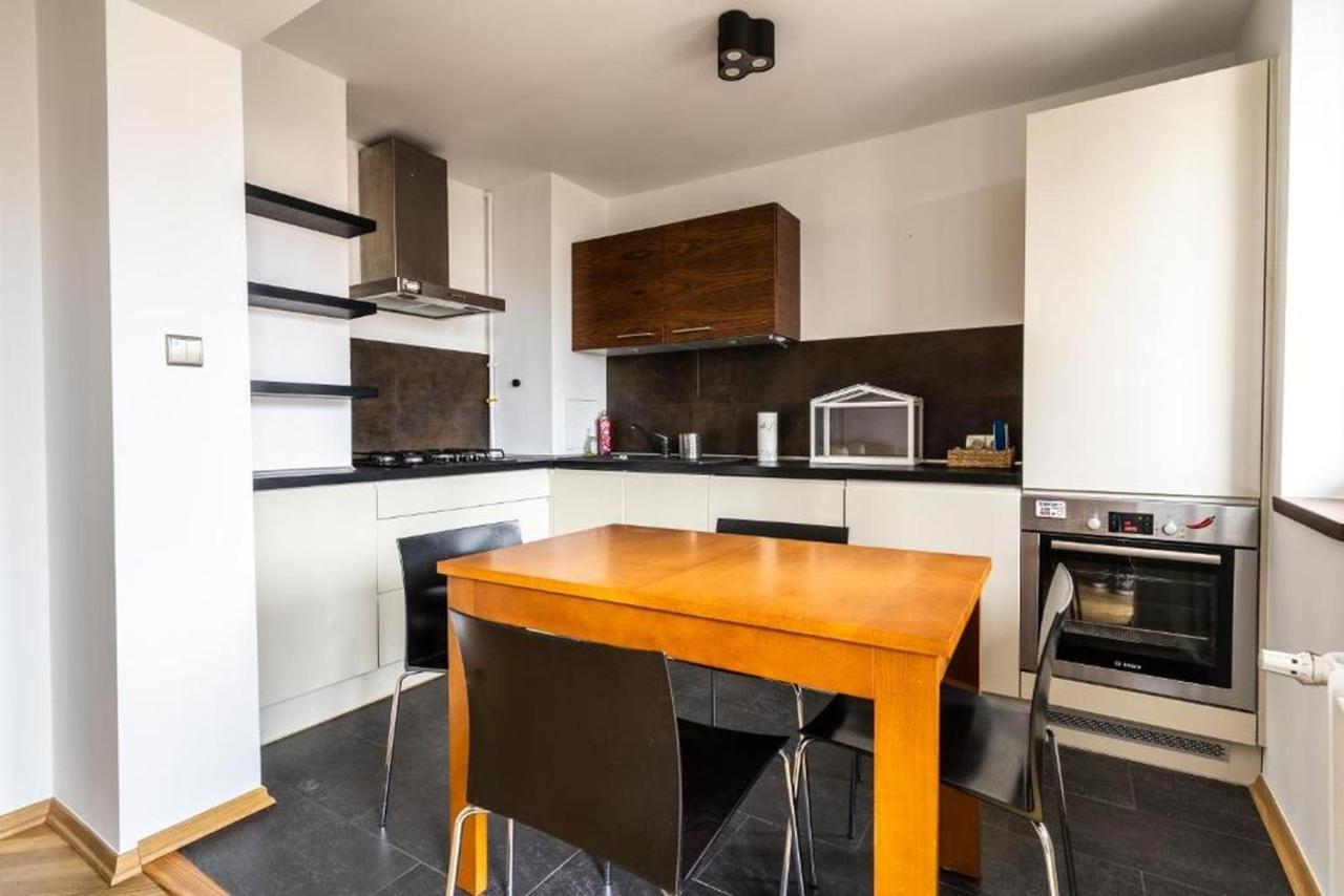 Golden - Charming&brilliant - Center - Tw44 Warszawa